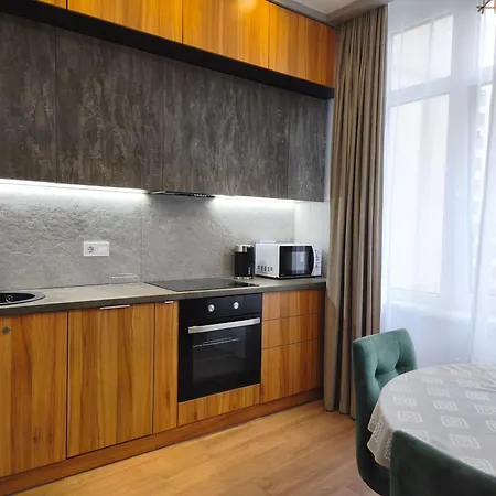 каманiна,жк 32 перлина Apartment Odesa
